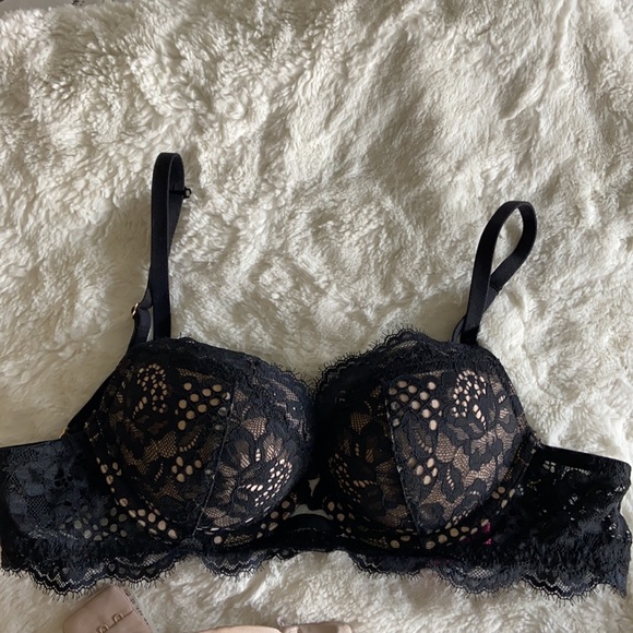32B/34A bras - Picture 4 of 4